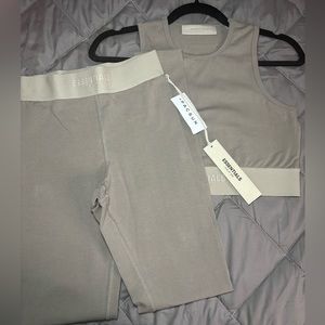 FEAR OF GOD essentials two piece set